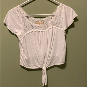 White Hollister crop top (xs)